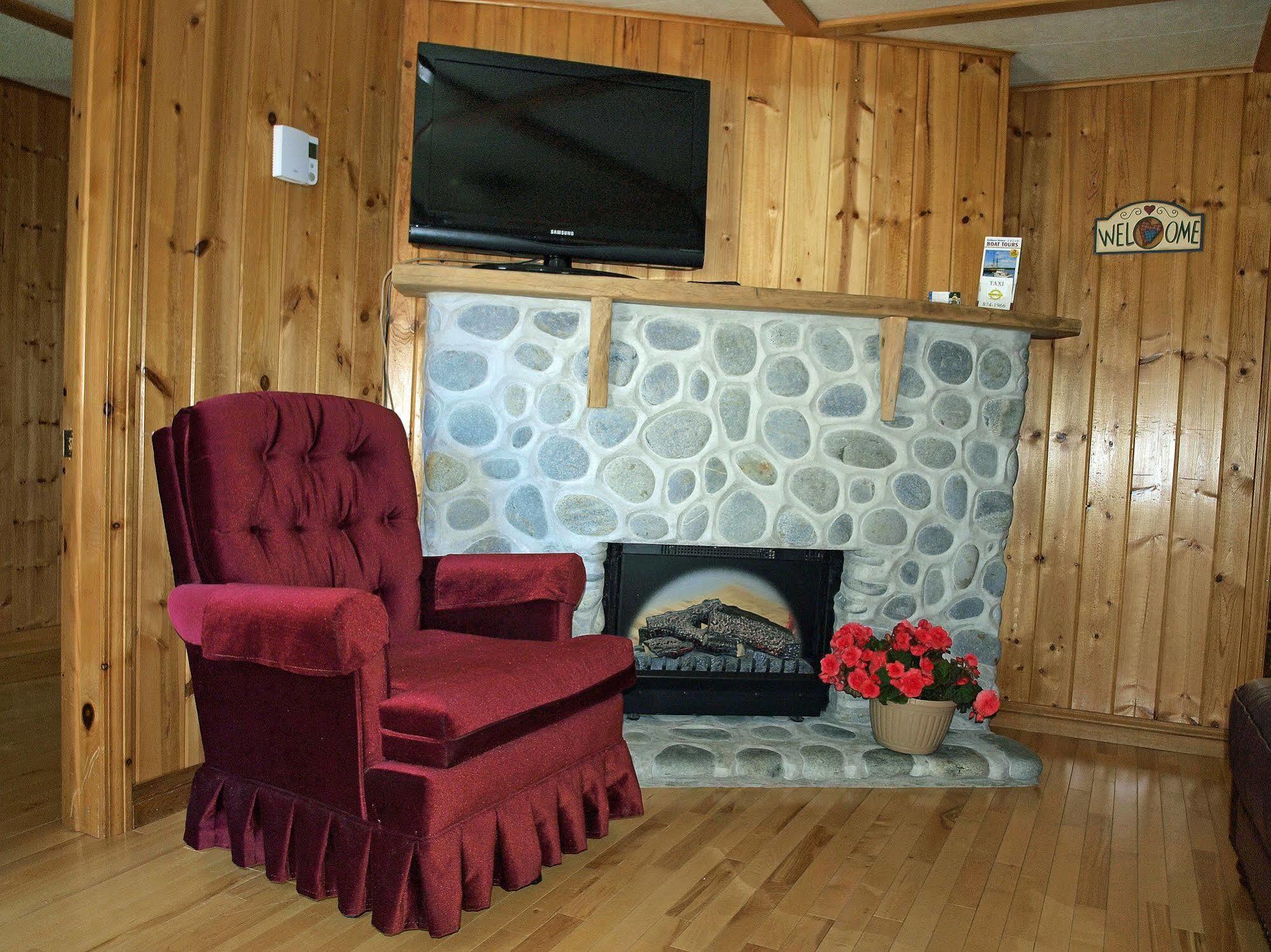 Mackenzie Motel & Cottages Shelburne Eksteriør bilde